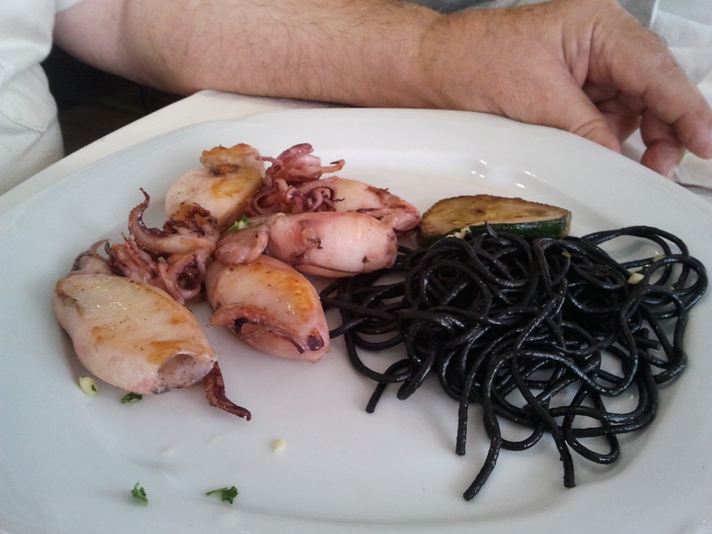 Restaurante La Carpa de l'Estany Calamares